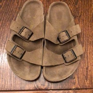 Kids Birkenstock’s! (Big Kid Sz1)
